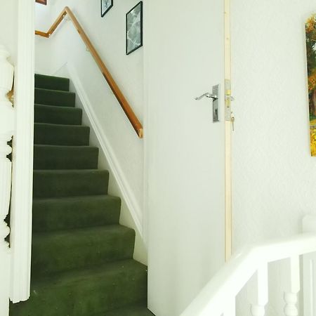 Service Accommodation 2 Bed Room Apartment In Newport South Wales Near Celtic Manor Icc Wales エクステリア 写真