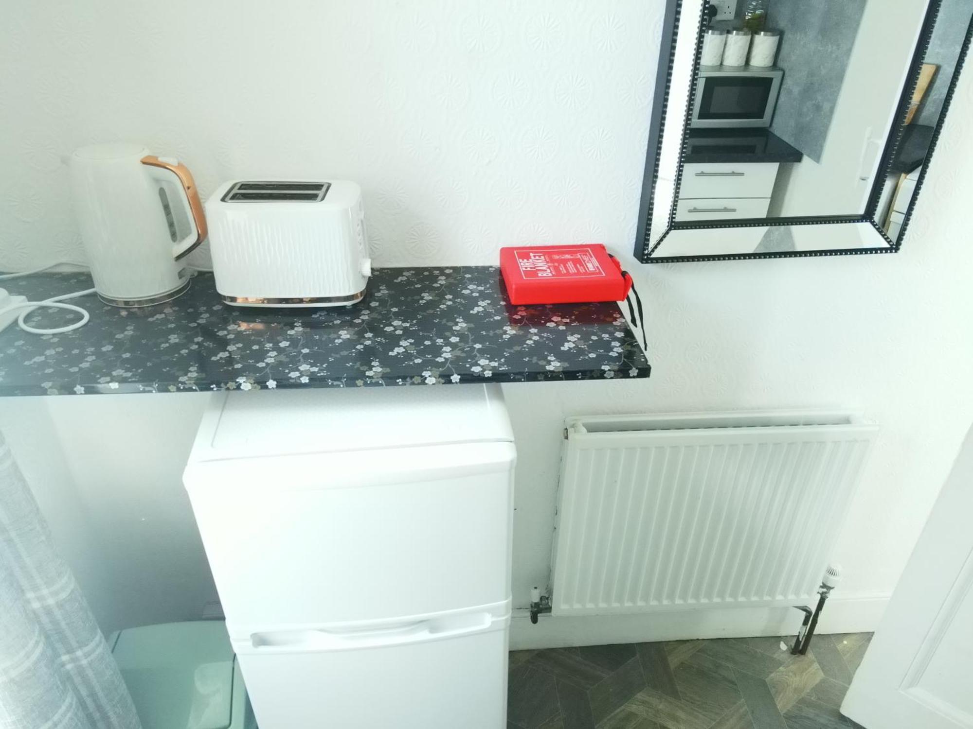 Service Accommodation 2 Bed Room Apartment In Newport South Wales Near Celtic Manor Icc Wales エクステリア 写真