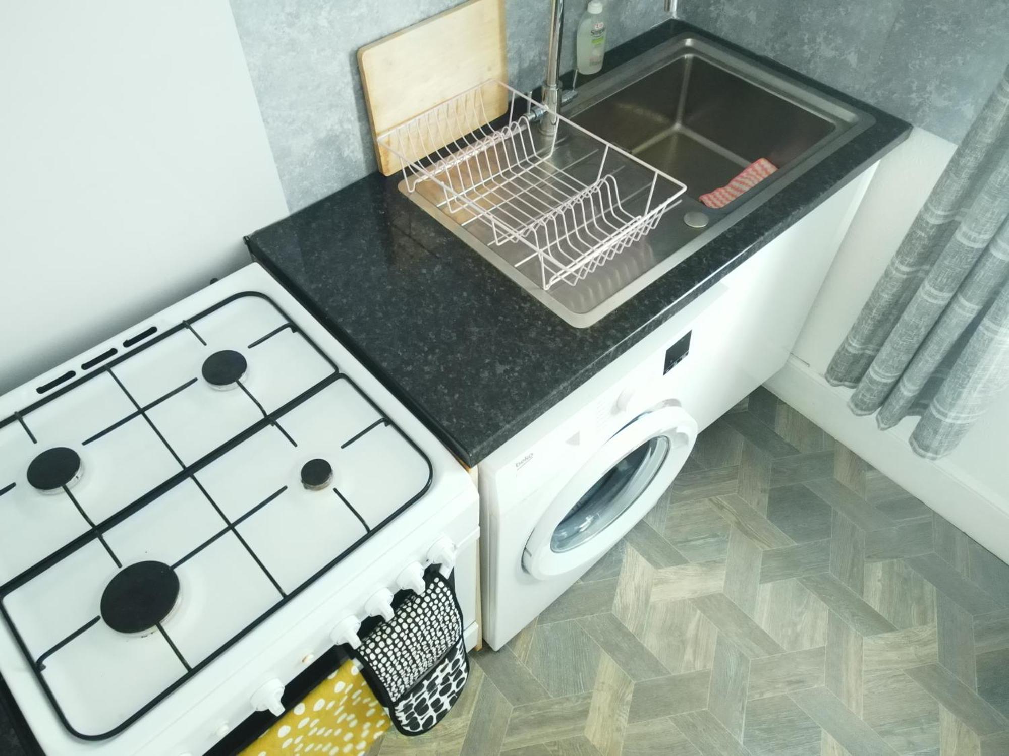 Service Accommodation 2 Bed Room Apartment In Newport South Wales Near Celtic Manor Icc Wales エクステリア 写真