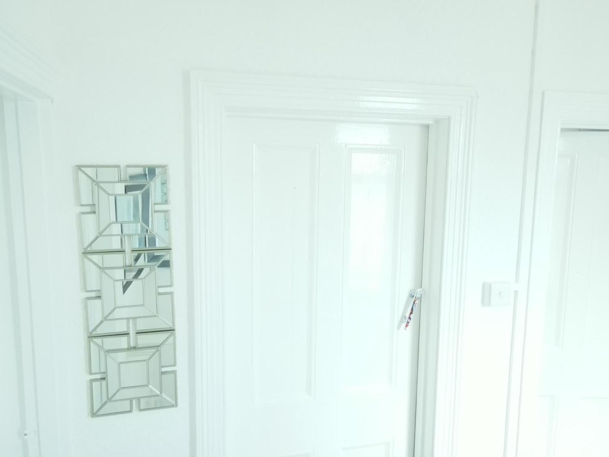 Service Accommodation 2 Bed Room Apartment In Newport South Wales Near Celtic Manor Icc Wales エクステリア 写真
