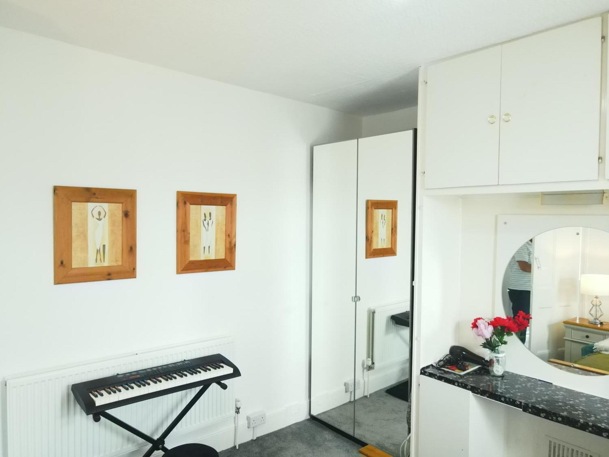 Service Accommodation 2 Bed Room Apartment In Newport South Wales Near Celtic Manor Icc Wales エクステリア 写真