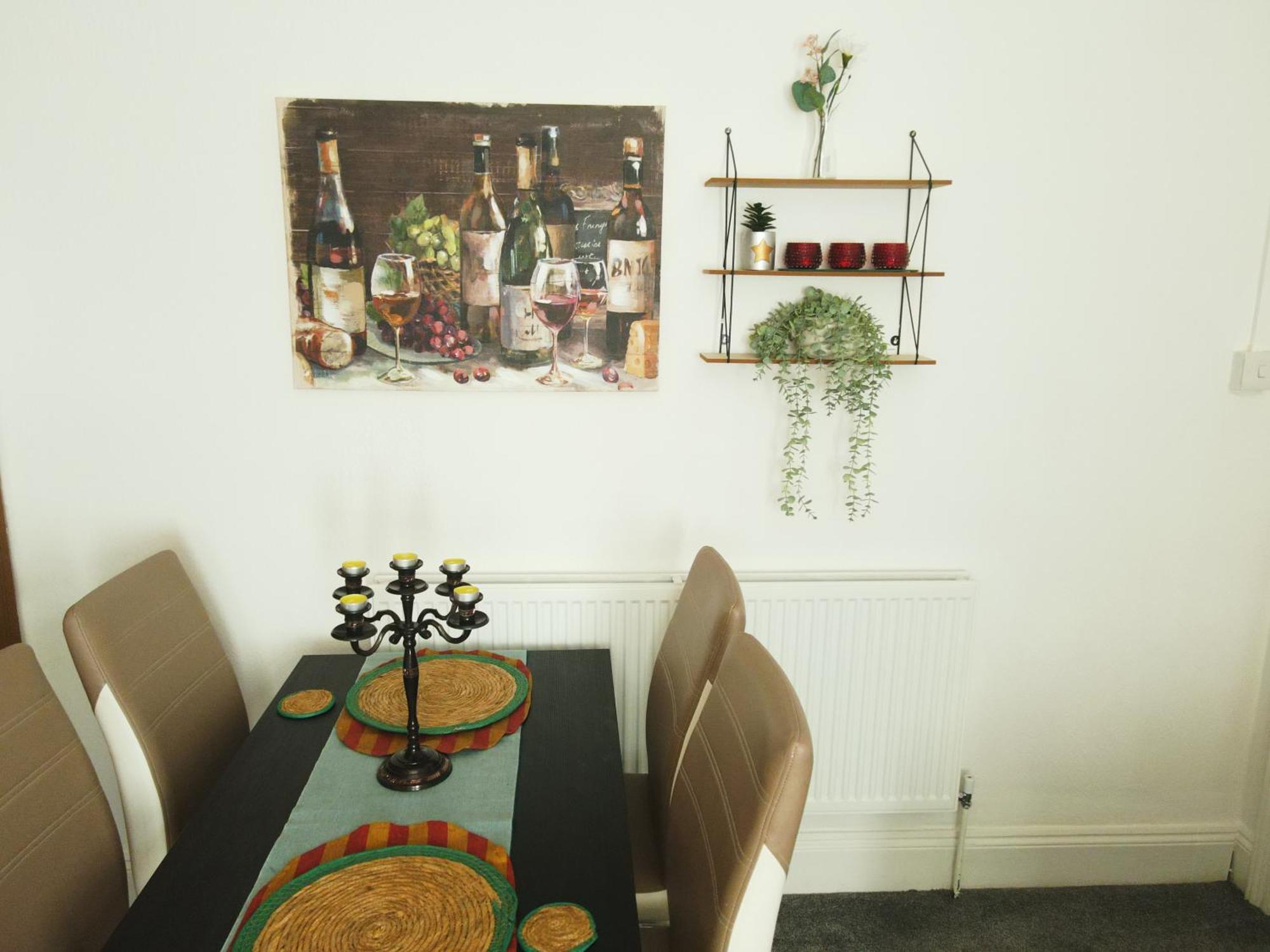 Service Accommodation 2 Bed Room Apartment In Newport South Wales Near Celtic Manor Icc Wales エクステリア 写真