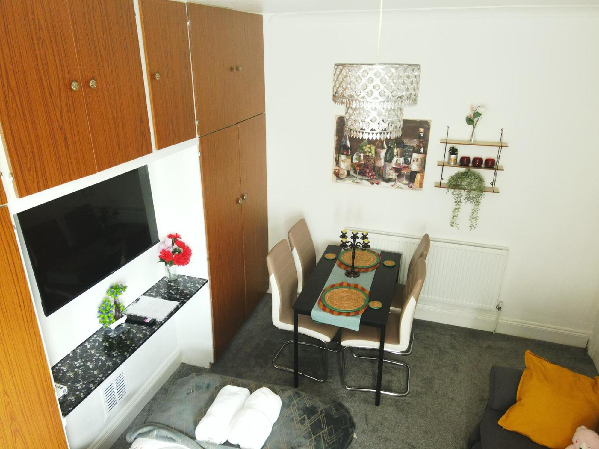 Service Accommodation 2 Bed Room Apartment In Newport South Wales Near Celtic Manor Icc Wales エクステリア 写真
