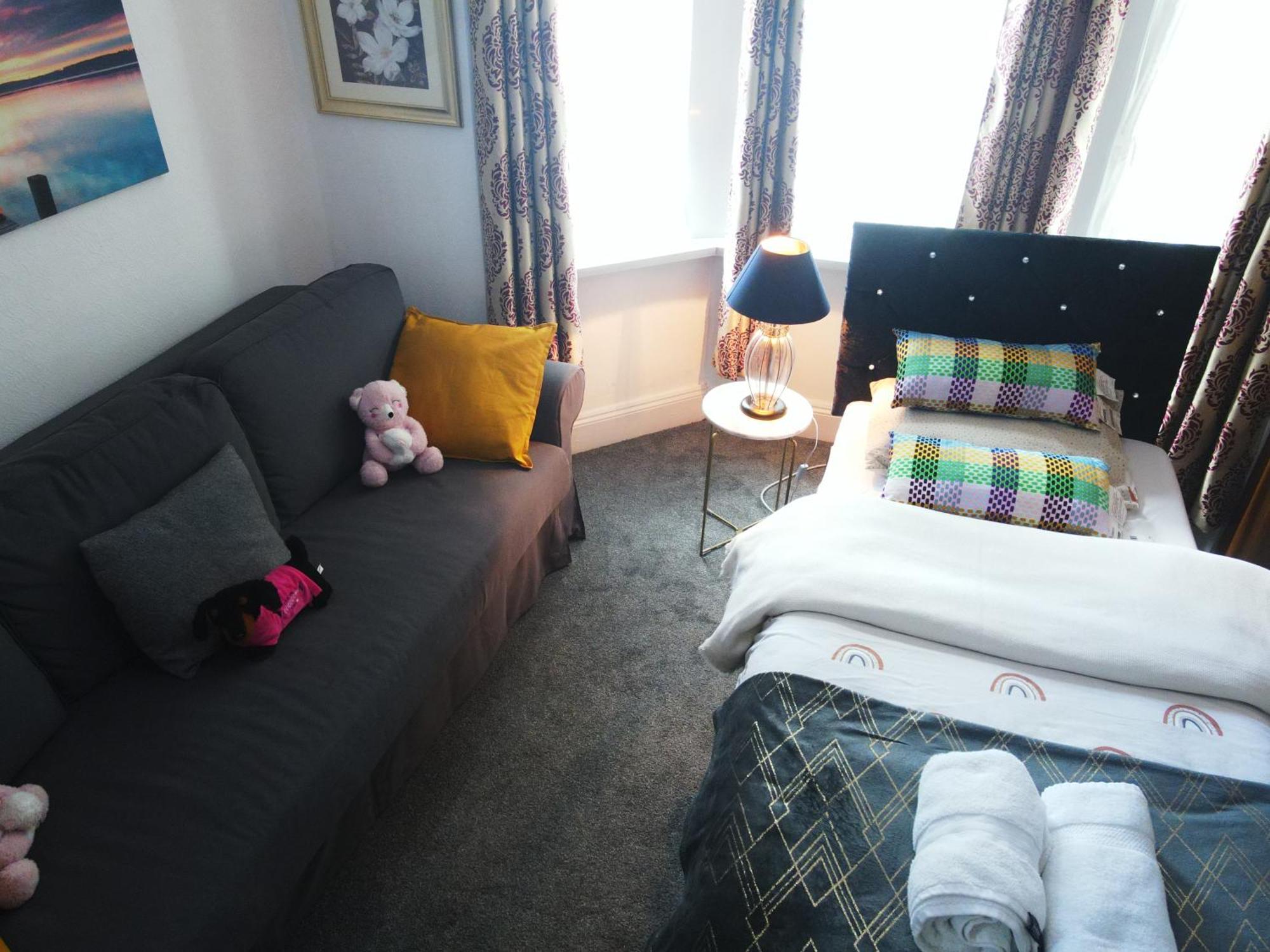Service Accommodation 2 Bed Room Apartment In Newport South Wales Near Celtic Manor Icc Wales エクステリア 写真