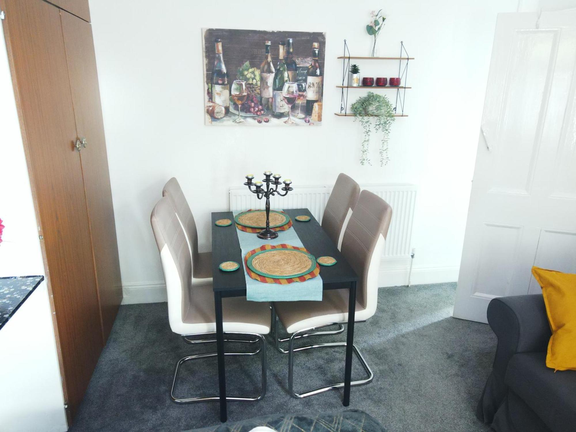 Service Accommodation 2 Bed Room Apartment In Newport South Wales Near Celtic Manor Icc Wales エクステリア 写真
