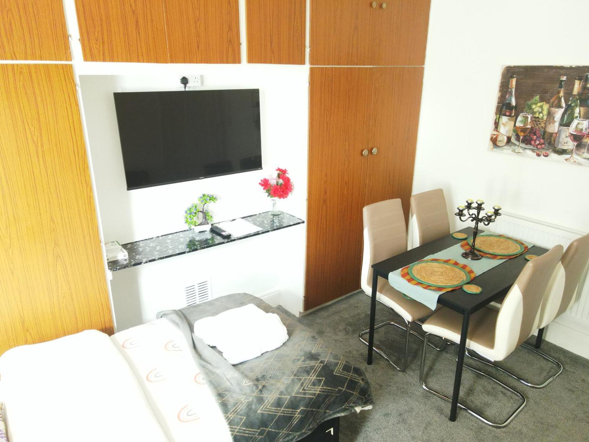 Service Accommodation 2 Bed Room Apartment In Newport South Wales Near Celtic Manor Icc Wales エクステリア 写真