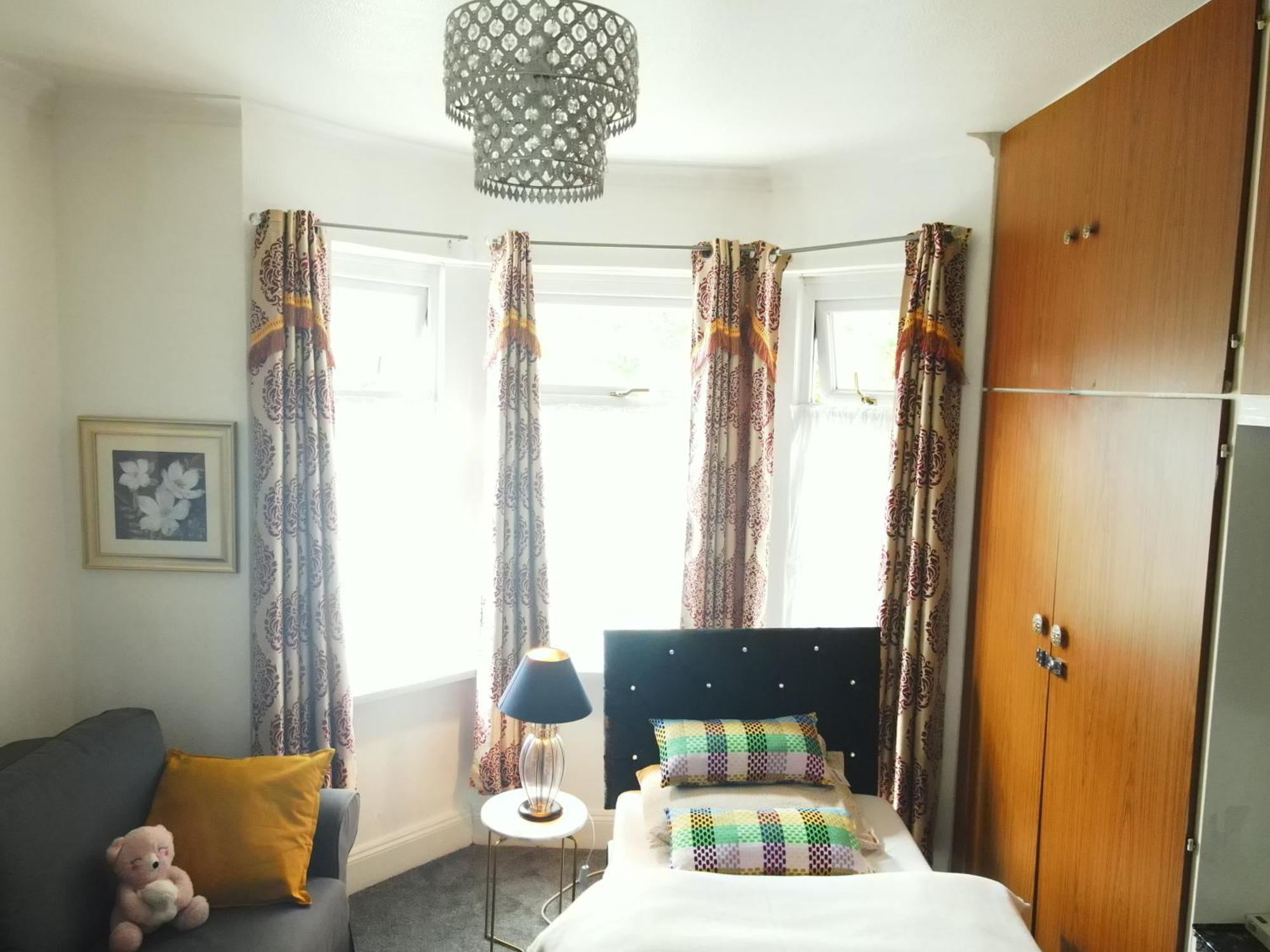 Service Accommodation 2 Bed Room Apartment In Newport South Wales Near Celtic Manor Icc Wales エクステリア 写真