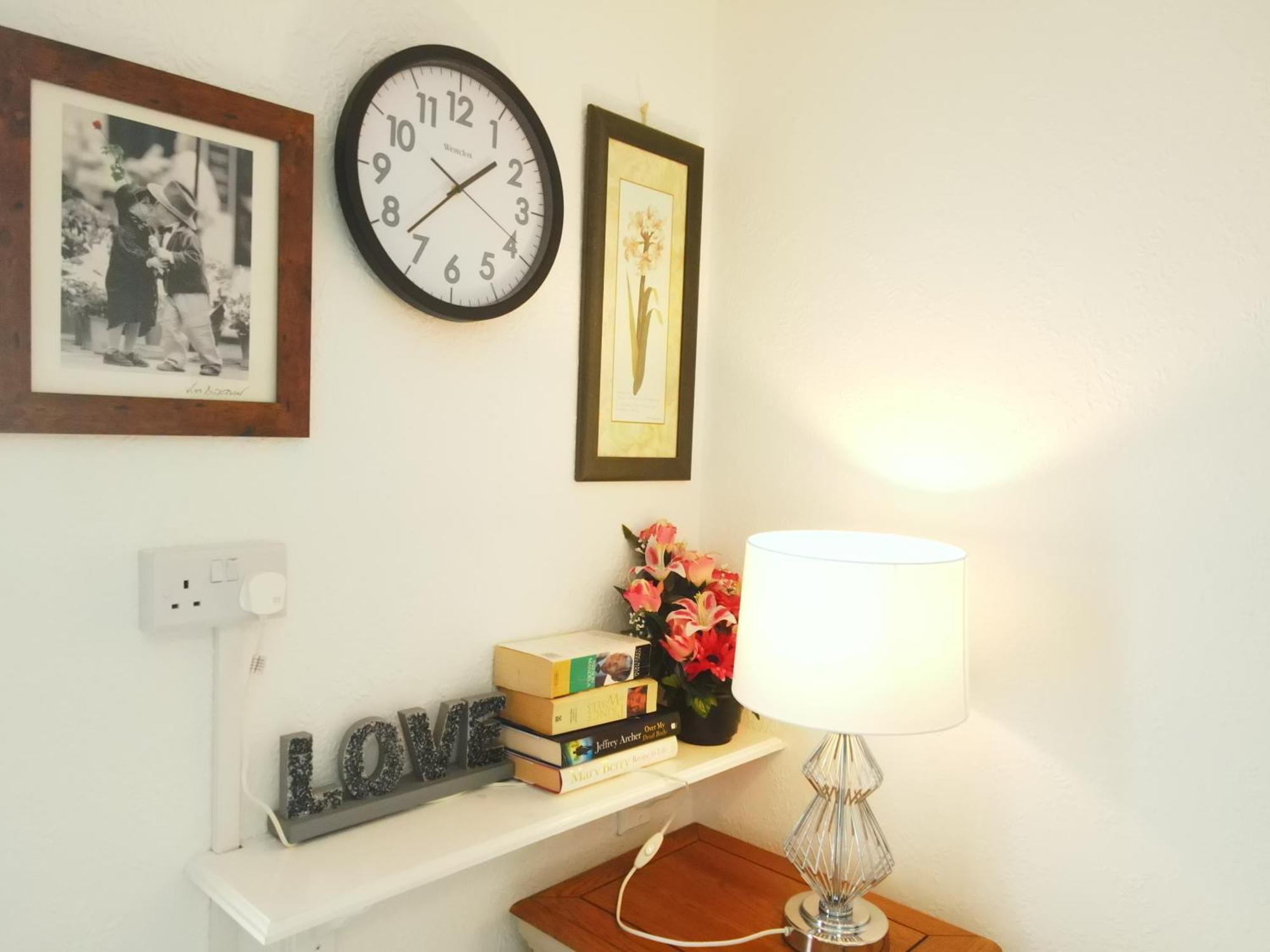 Service Accommodation 2 Bed Room Apartment In Newport South Wales Near Celtic Manor Icc Wales エクステリア 写真